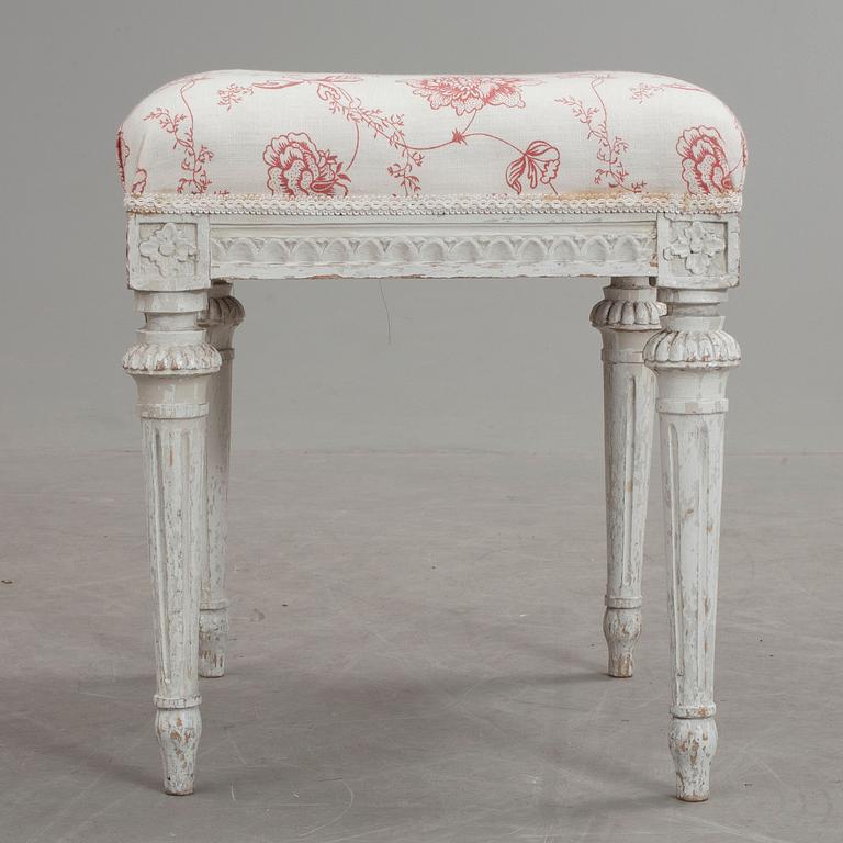 TABURETT, gustaviansk, märkt Erik Öhrmark, verksam 1777-1814 i Stockholm.