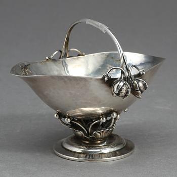 SKÅL, silver, Georg Jensen, modell 235. 1920. Vikt ca 85 gram.