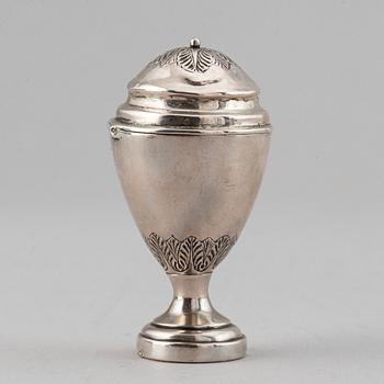 Two silver boxes, AI Lignell, Sundsvall, Sweden circa 1820 and PO Quade, Maribo, Denmark 1840-96.