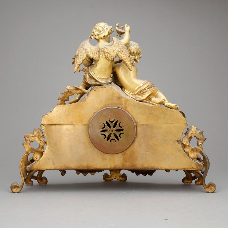 BORDSUR, nyrokoko, 1800-talets andra hälft.