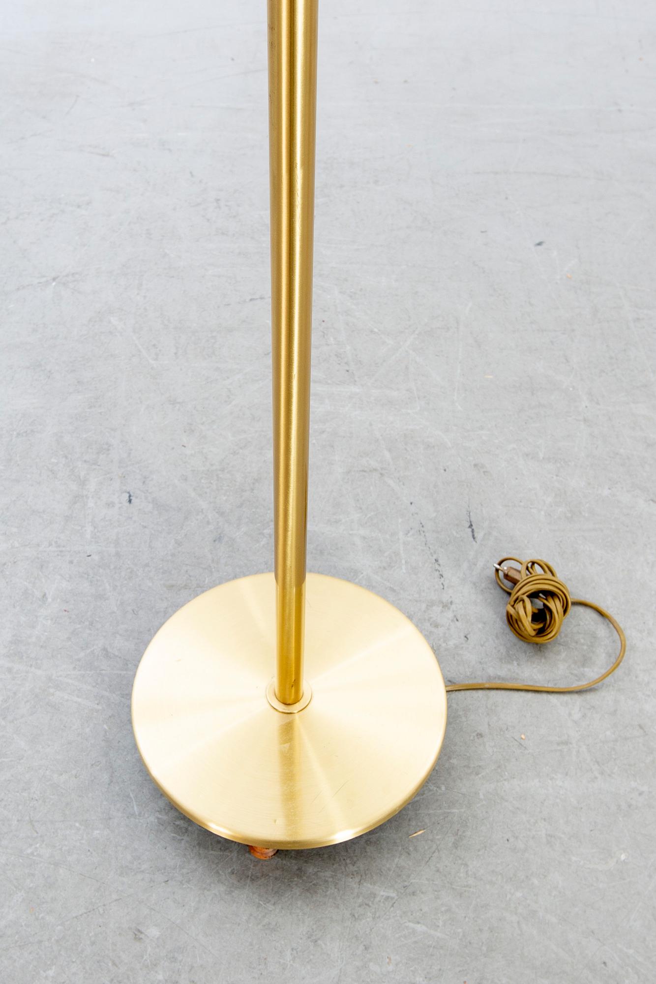 Josef Frank, floor lamp, "Lilla Kamelen", model no. 2568, Firma Svenskt Tenn.