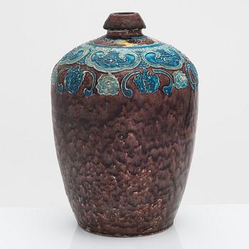 A ceramic vase, China 20th century.