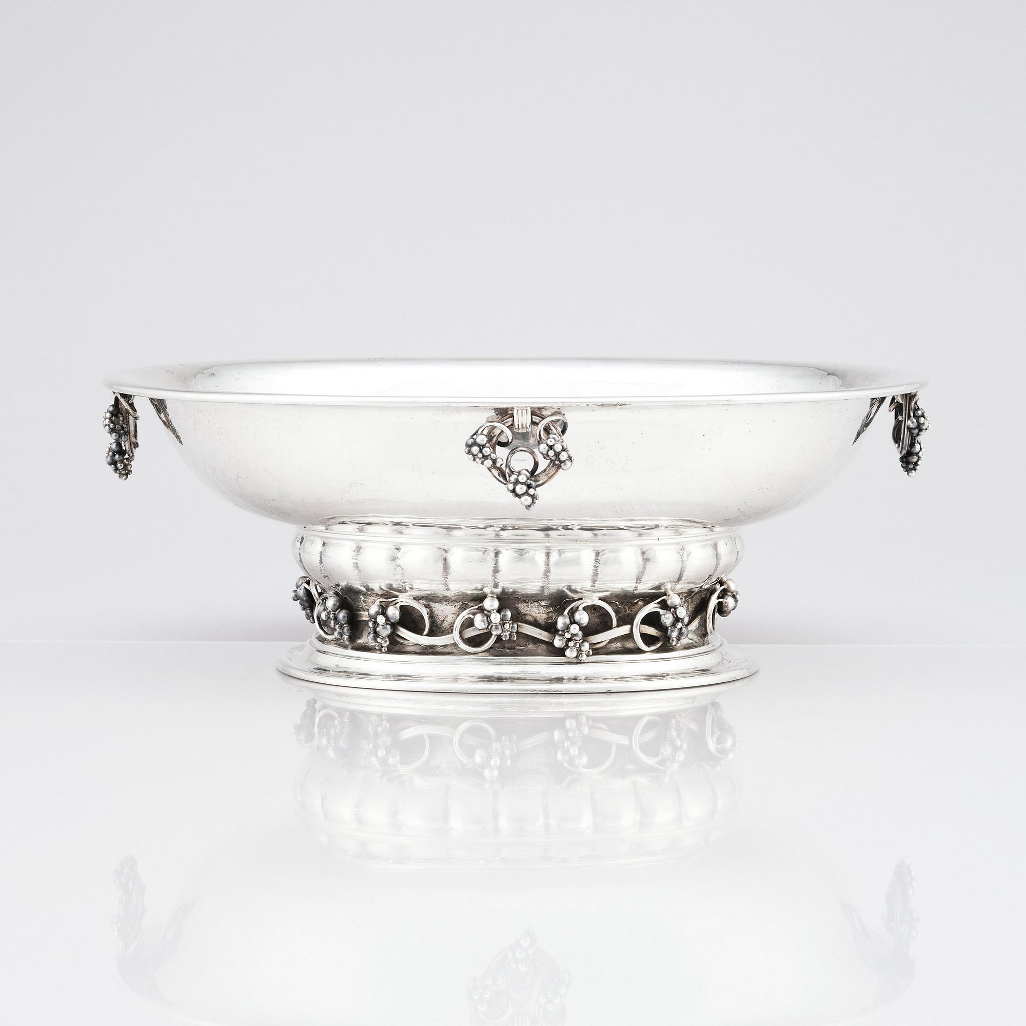 Georg Jensen, jardinière, Köpenhamn 1919, 830/1000 silver, design nr 296. Modellen formgiven samma år, 1919.