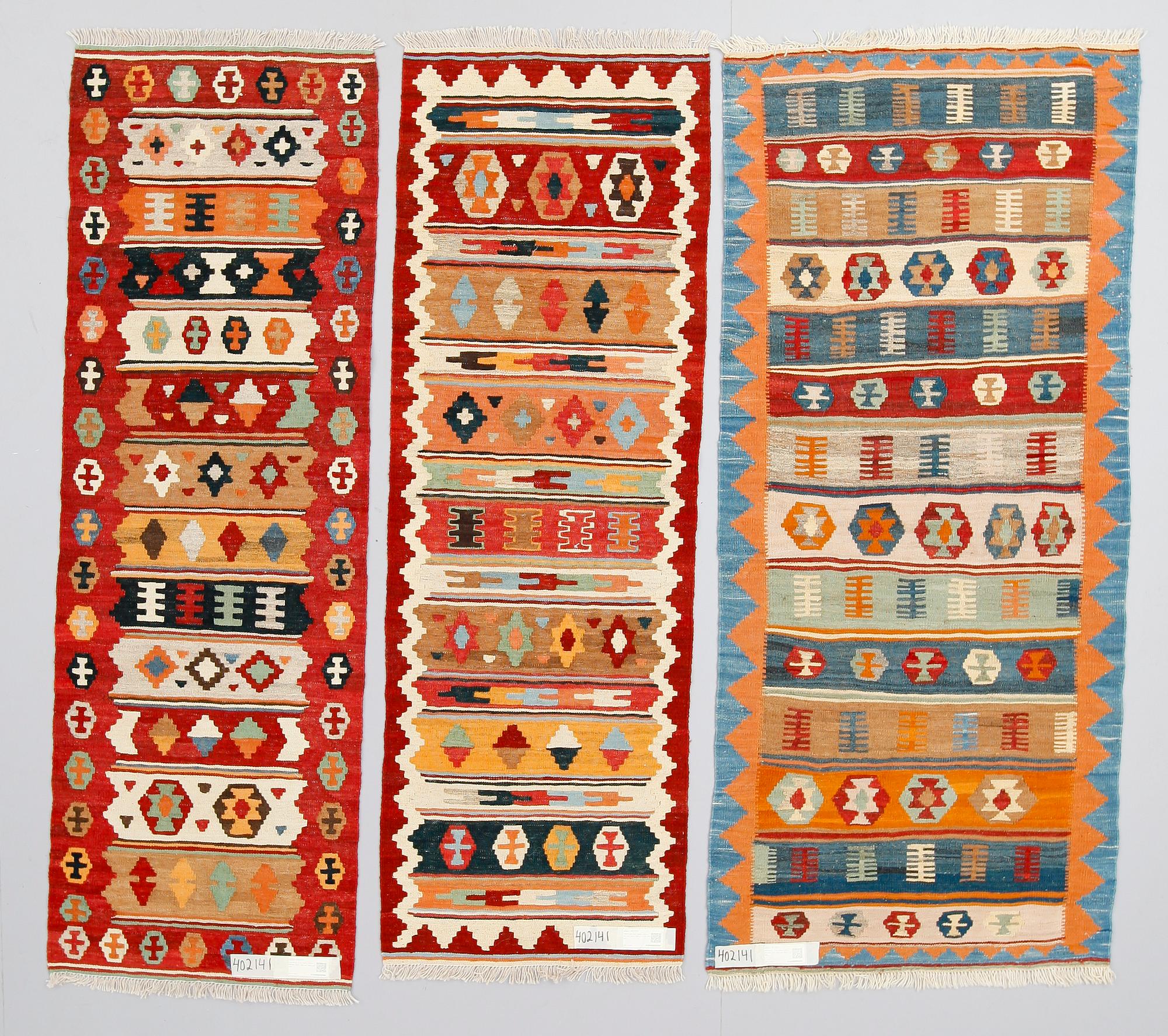 MATTOR, 3 st, Kelim. 200 x 90 cm. 200 x 65 cm. 205 x 65 cm.