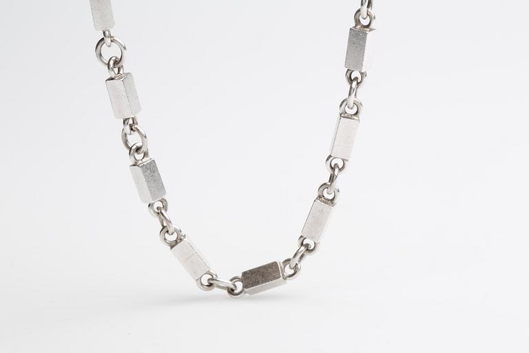 COLLIER, Wiwen Nilsson, Lund, 1969. Sterlingsilver.