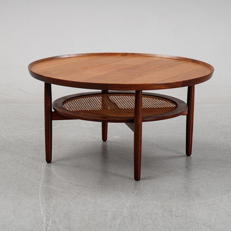 A teak veneered coffee table, 1950's/1960's.
