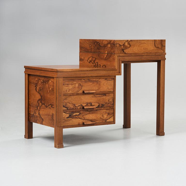 A Carl Hörvik modernist palisander desk by Nordiska Kompaniet for the 1930 Stockholm Exhibition, Sweden.