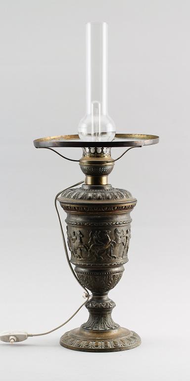 BORDSLAMPA, patinerad metall, omkring år 1900.