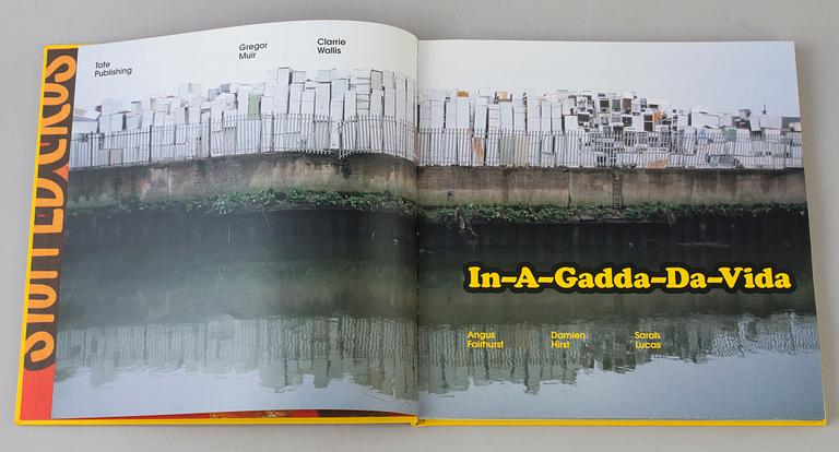 ANGUS FAIRHURST, DAMIEN HIRST, SARAH LUCAS, fotobok, "In-A-Gadda-Da-Vida", Tate Publishing, nr 9/100.