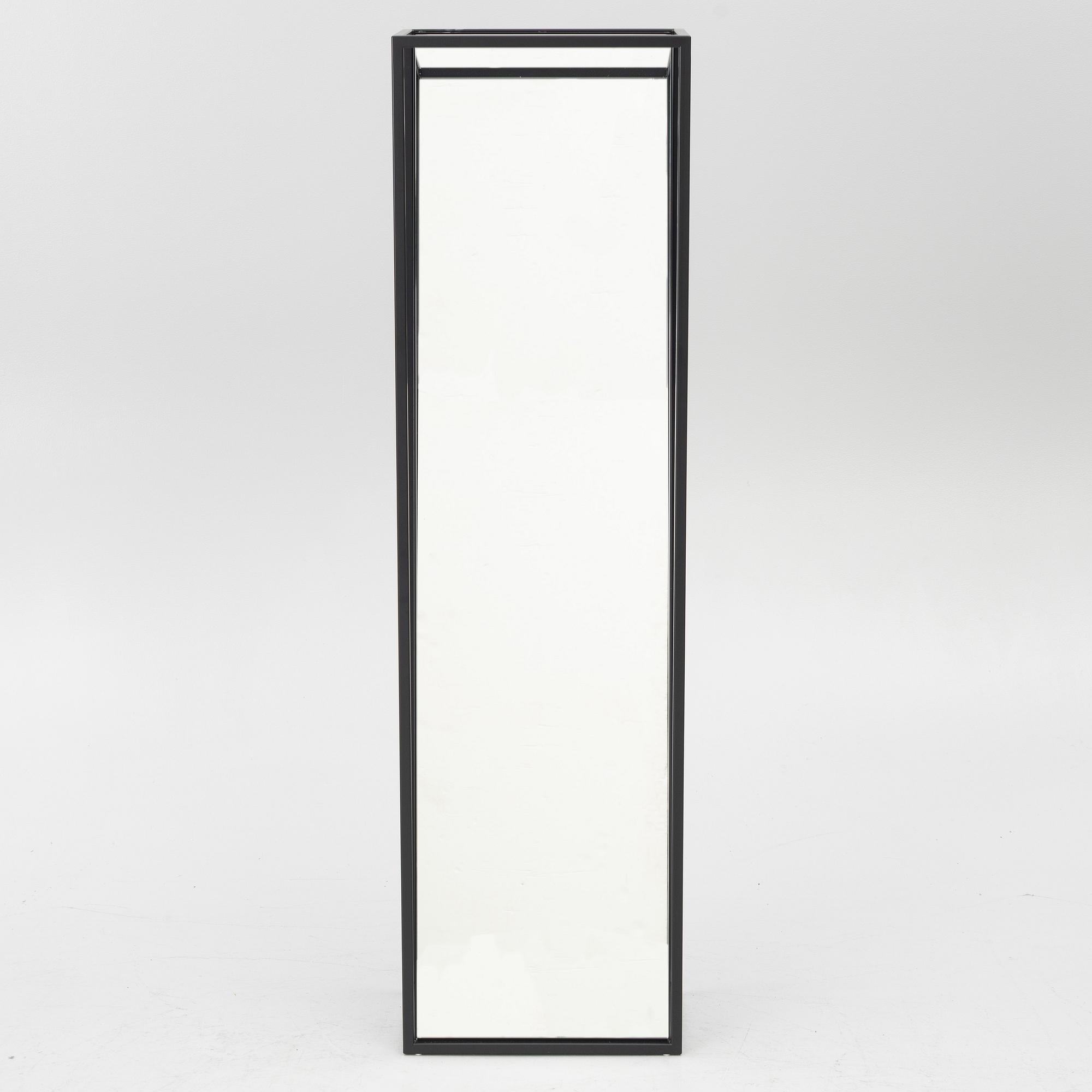 Firma Svenskt Tenn, John Astbury, mirror "Fauna", Svenskt Tenn, post 2014.