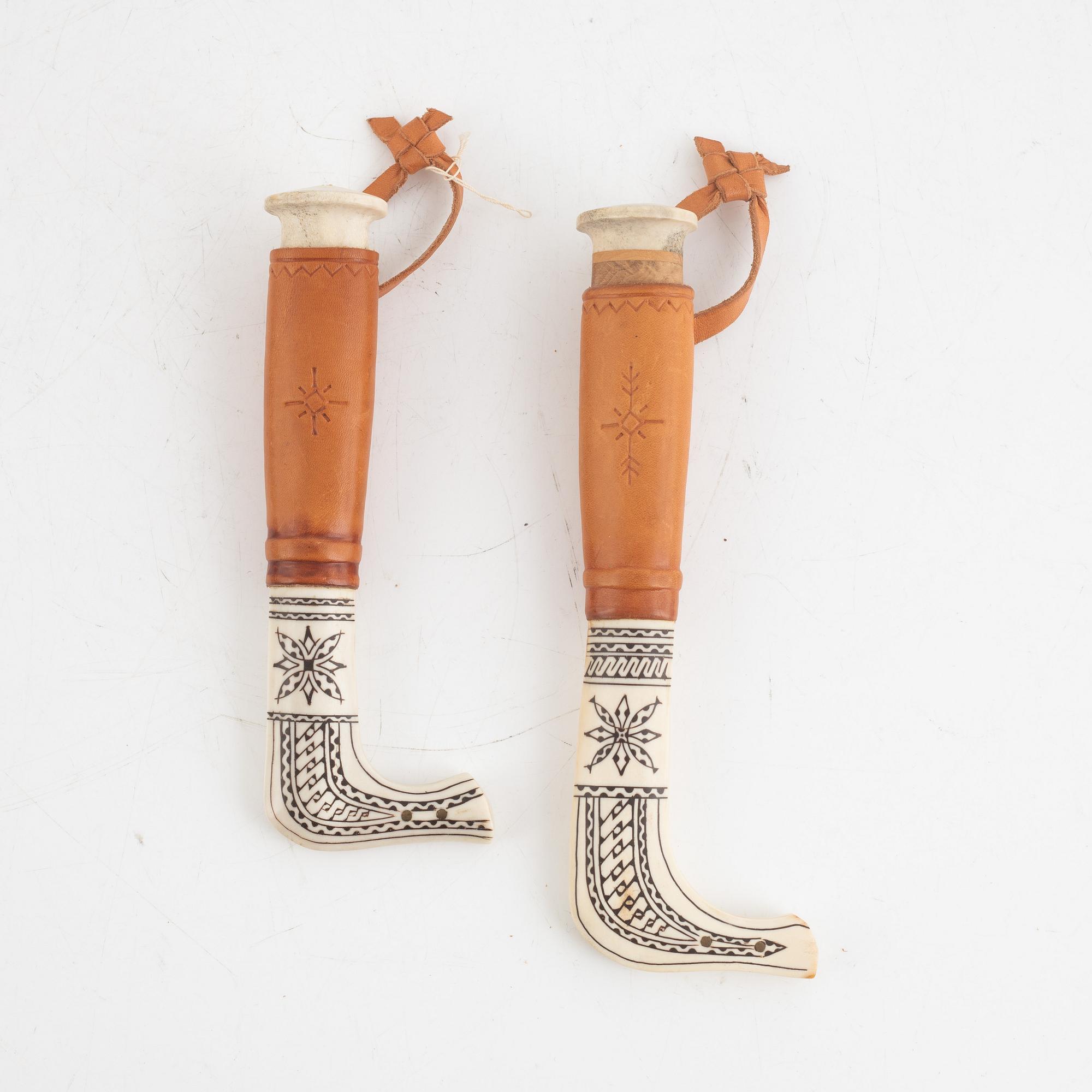 Hjalmar Midbjer, two knives, signed and dated, Pålkem, 1979.