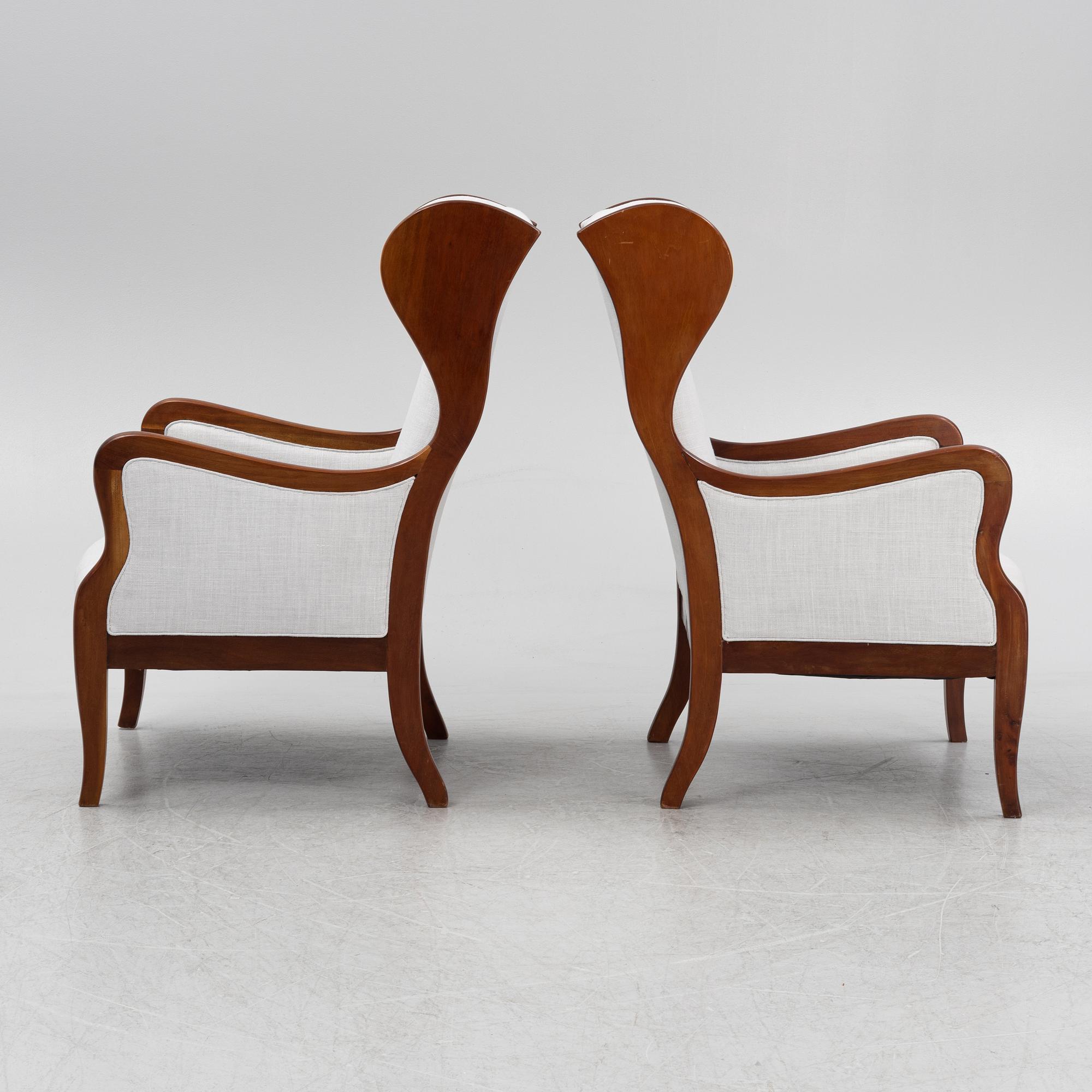 Frits Henningsen, tillskrivna, öronlappsfåtöljer ett par, Danmark.