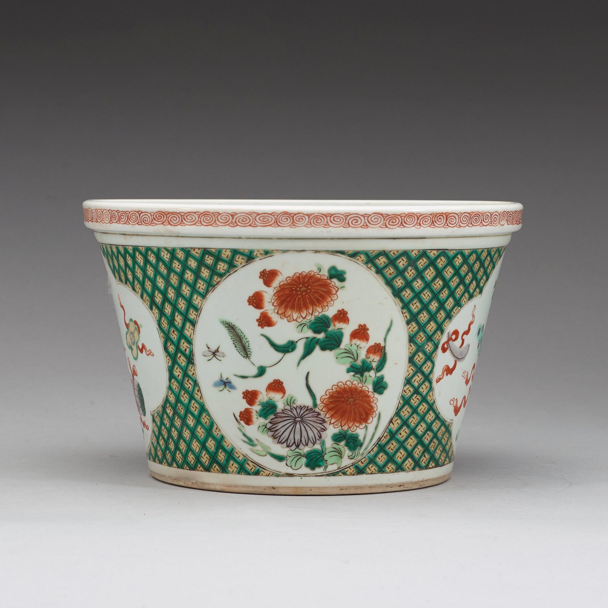 KRUKA, porslin, famille verte, Qingdynastin 1800-tal.