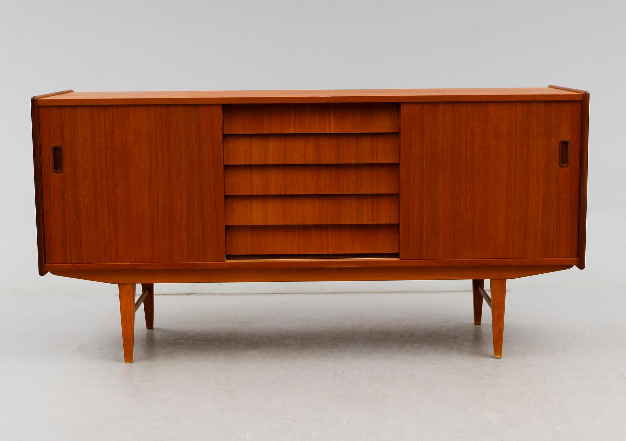 SIDEBOARD, 1900-talets andra hälft.