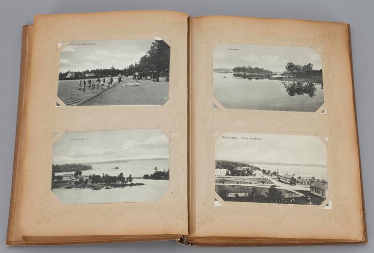 VYKORTSALBUM, ca 168 kort samt FOTOGRAFIER 10 st, motiv från Åland, 1900-talets början.