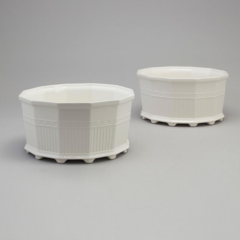 A pair of porcelain plant pots from Prins Eugens Waldemarsudde, Gustavsberg.