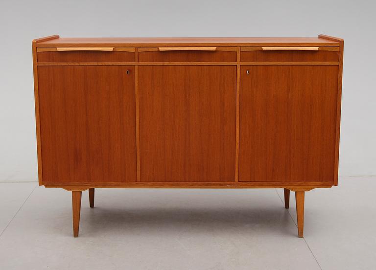 SIDEBOARD, 1900-talets andra hälft.