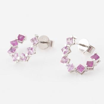 Örhängen 18K vitguld med rosa safirer.