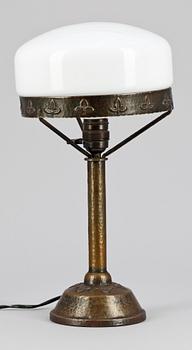 BORDSLAMPA, jugend, 1900-talets första hälft.