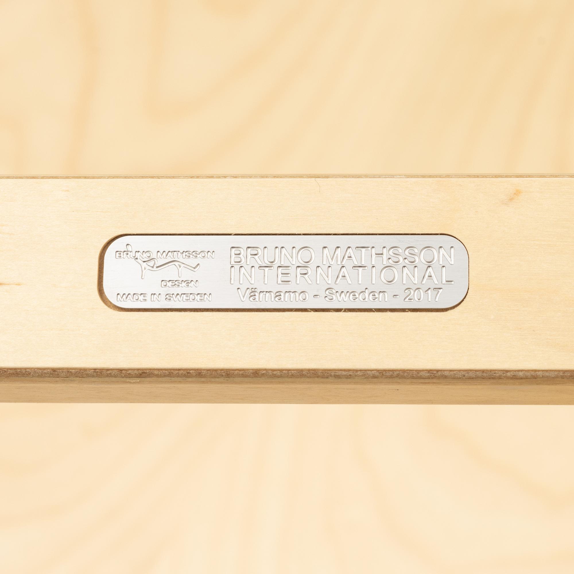 Bruno Mathsson, slagbord, "Maria Flap", Mathsson International, Värnamo, Sweden, 2017.