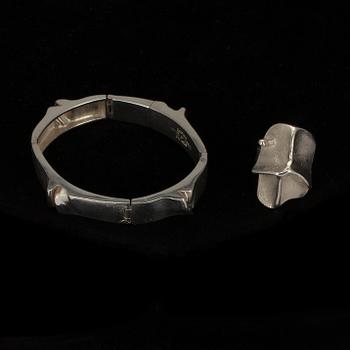 ARMBAND och RING, silver, "Ceras" och "I Magman", Björn Weckström Lapponia 1969.