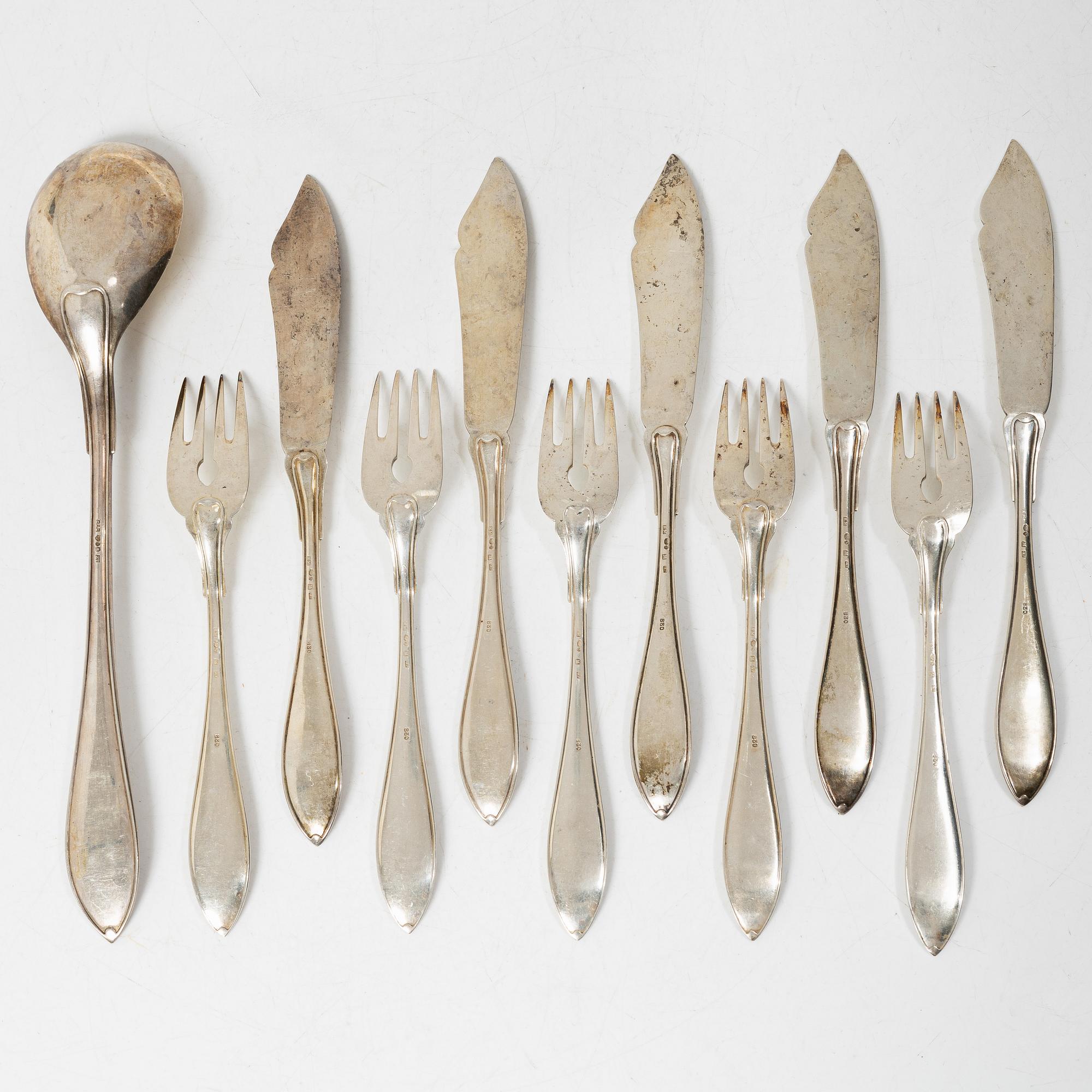 Cutlery, 11 pieces, silver, “Svensk spets”, including E Möller, Malmö, 1918.