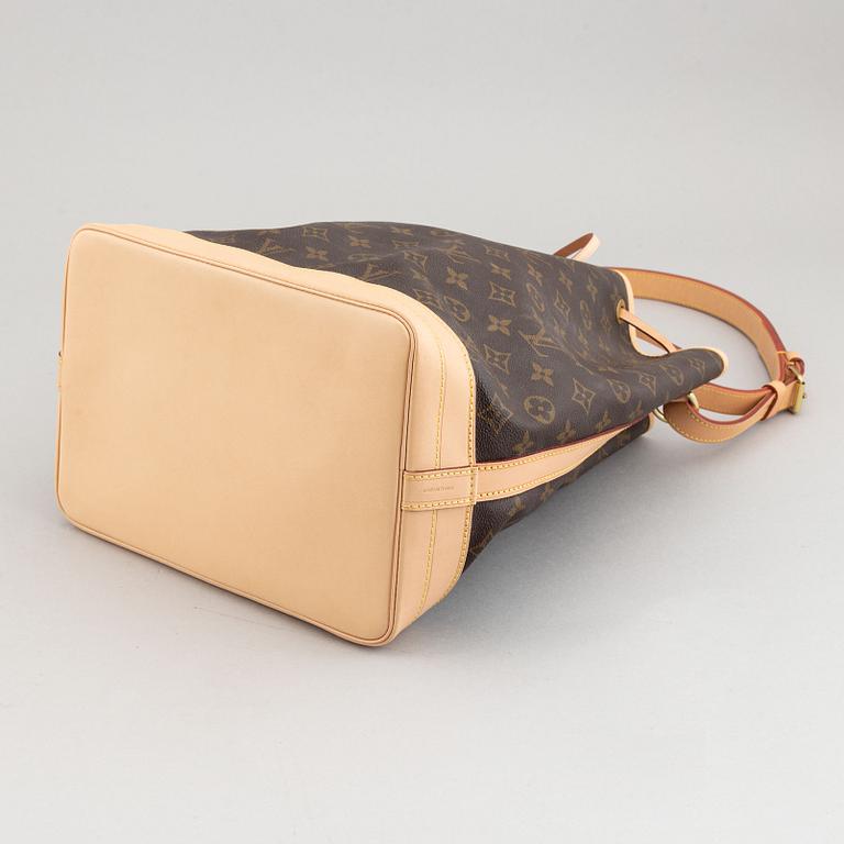 Louis Vuitton, a monogram canvas 'Noé' sholder bag.