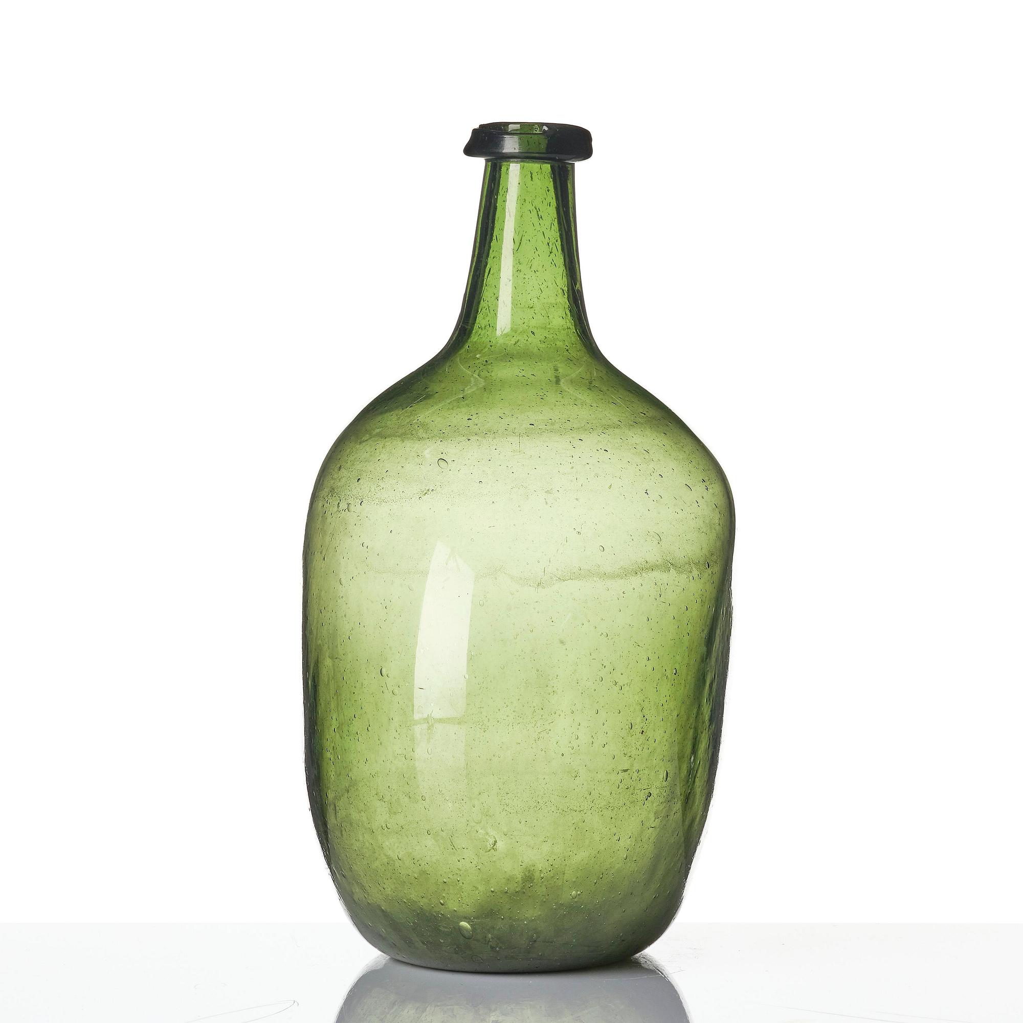 A Swedish glass bottle, 18th / early 19th century.