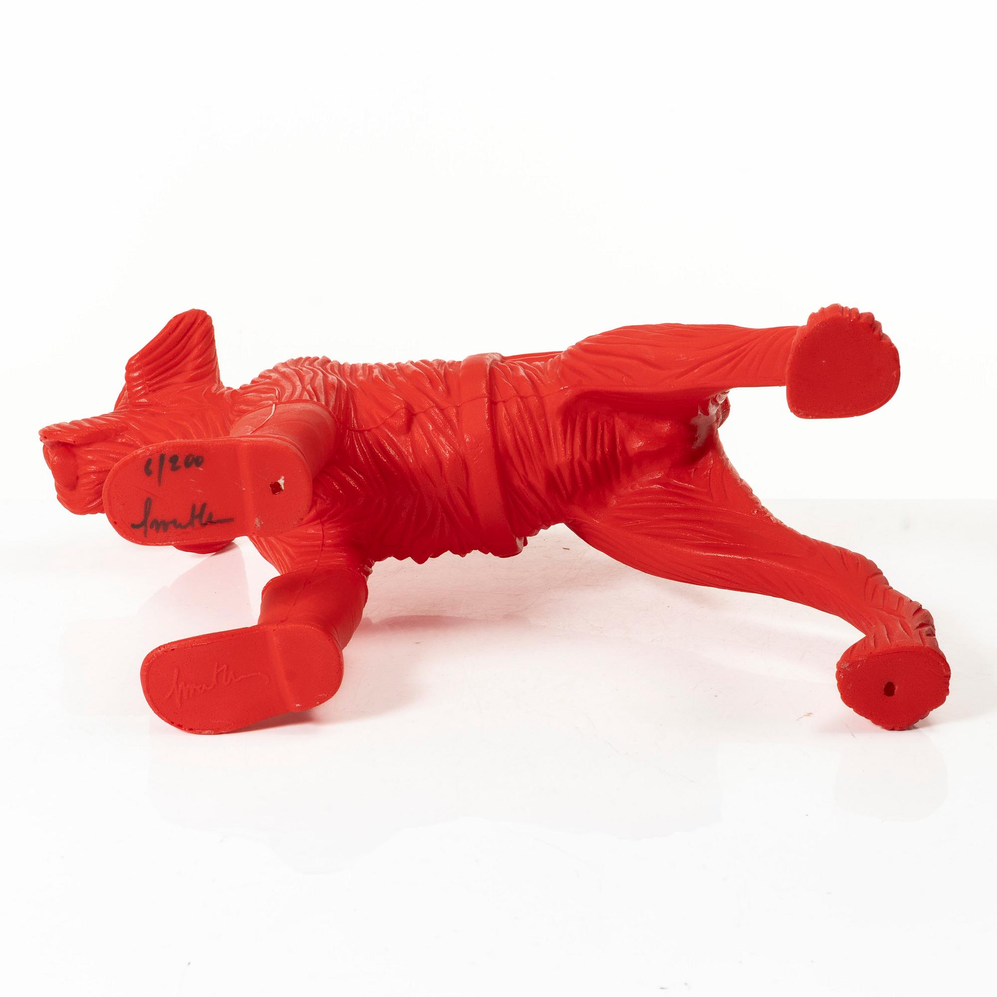 William Sweetlove, "Cloned Schnauzer with water bottle". (Pink).