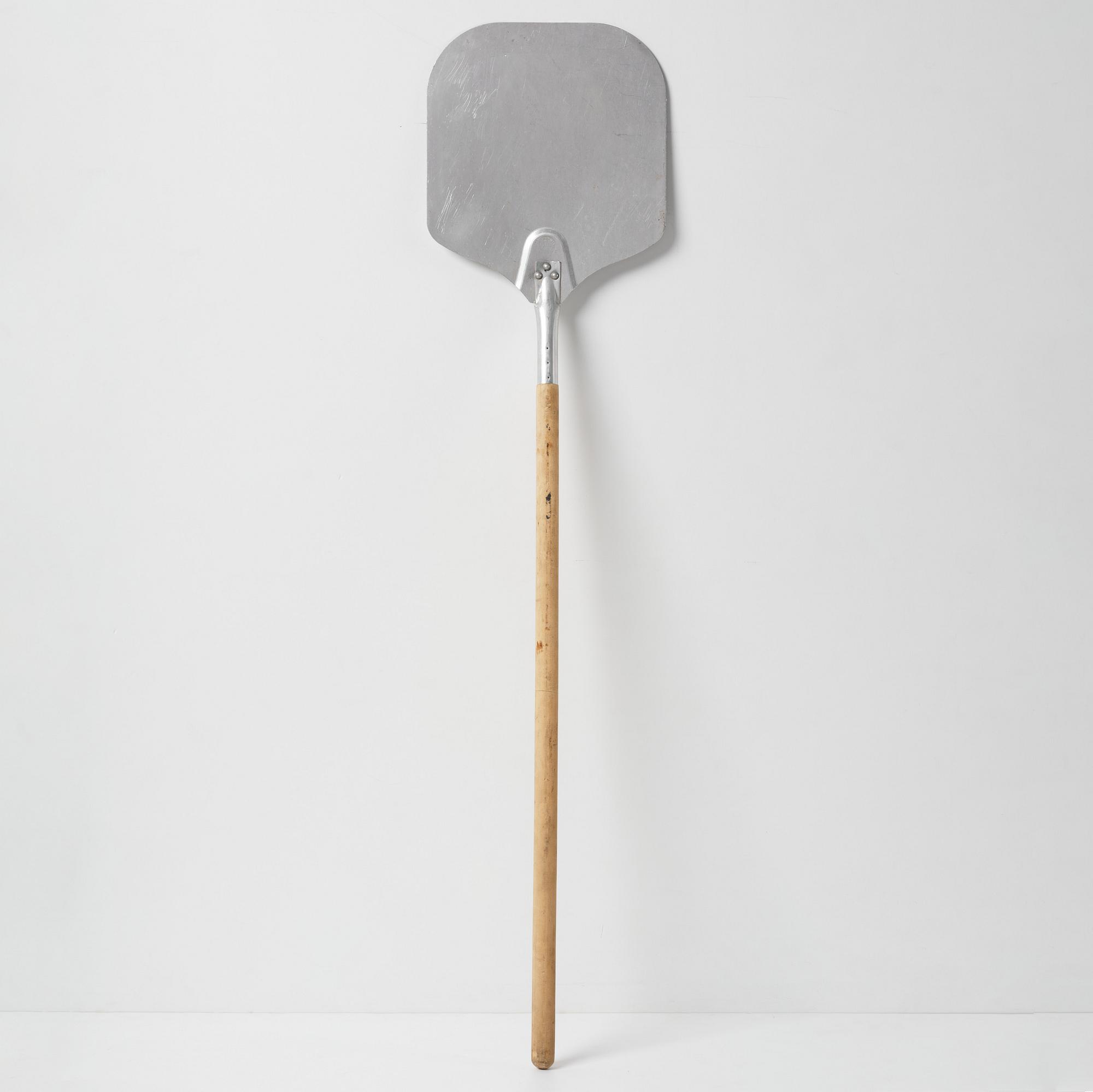 Darren Bader, "To have and to hold, Object Z1 Untitled (pizza shovel)".