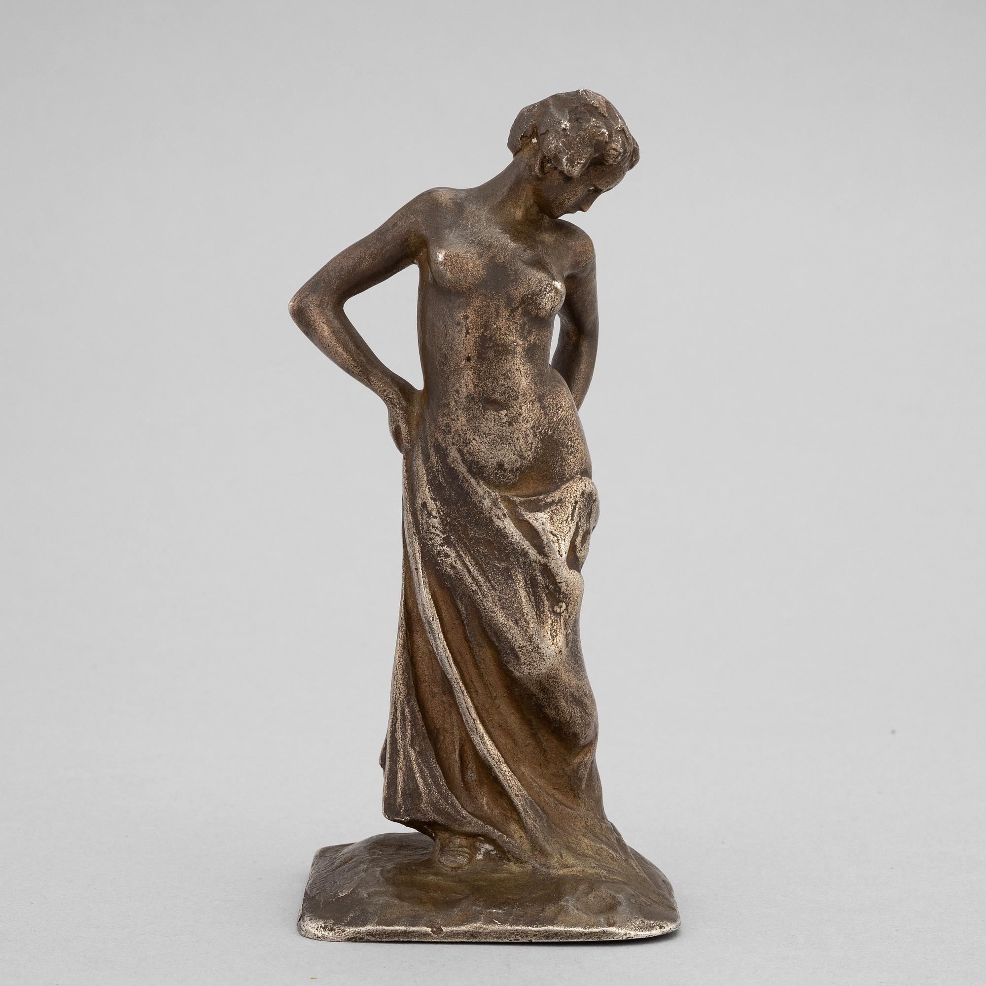 Carl Eldh, skulptur, silver. Signerad och daterad 1908. Gjutarstämplar H Bergman fud.