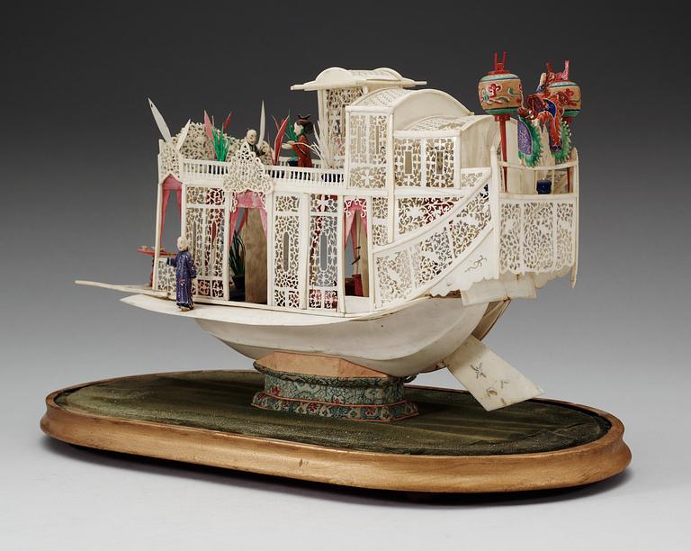 A bone and ivory model of a djonk, Qing dynasty, 19th Century.