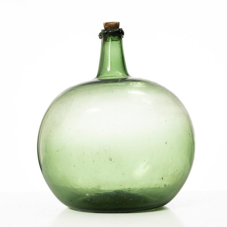 Bottle, glass. 17th-18th century.