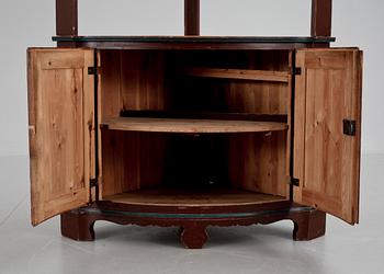 SKÅP MED TALLRIKSHYLLA, allmoge, 1800-tal.