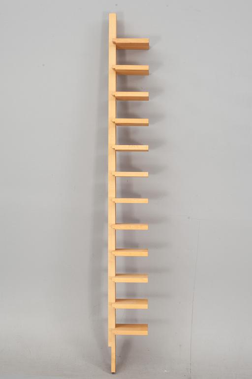 HYLLA, "Pilaster", John Kandell, Källemo, sent 1900-tal.