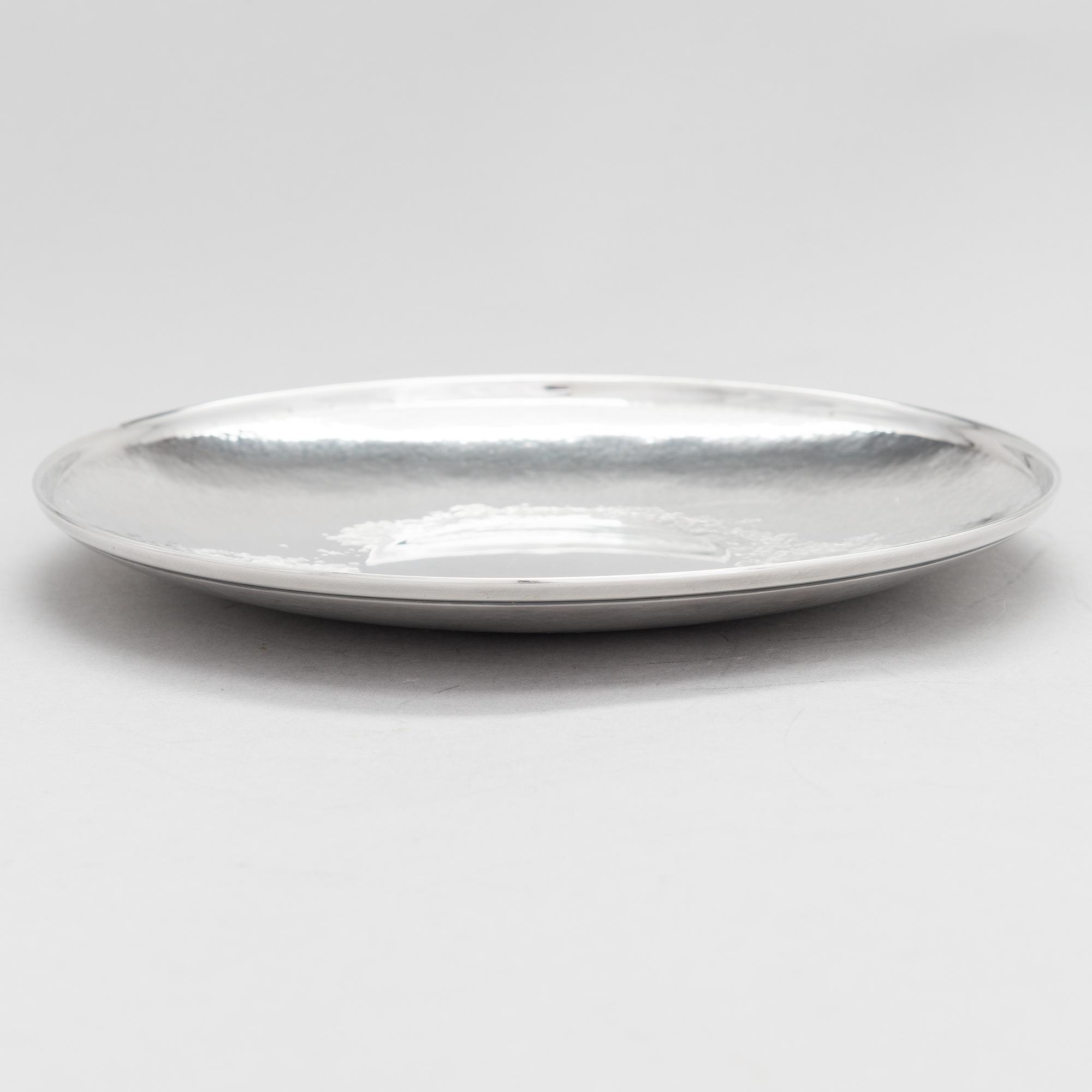 TAPIO WIRKKALA, A silver dish, marked TW, Hopeakeskus/Kultakeskus, Hämeenlinna 1968.