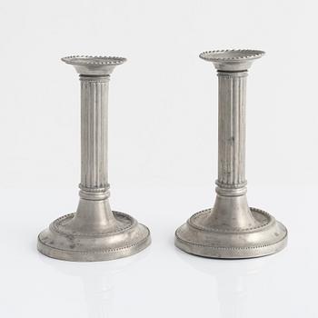 Ljusstakar, ett par, av Samuel Renström, (verksam 1782-1797/1800 i Karlskrona), Sengustavianska.