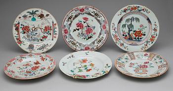 TALLRIKAR, 11 st, olika, porslin, Kina, Qianlong, 1700-tal.