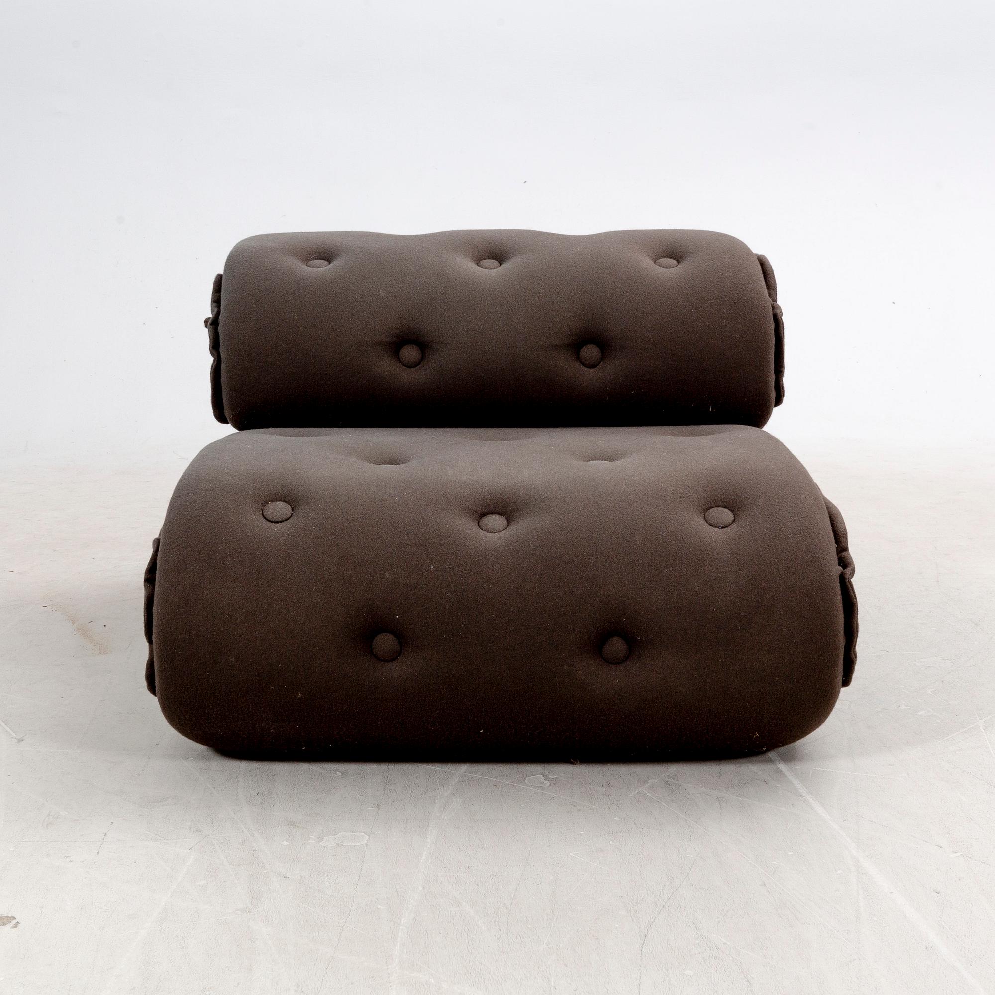 Loungefåtölj  "Roulade" Kibisi för Versus  2000-tal.