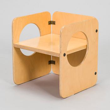 Kristian Gullichsen, children's chair, "Vanikka" for Artek, late 20th century.