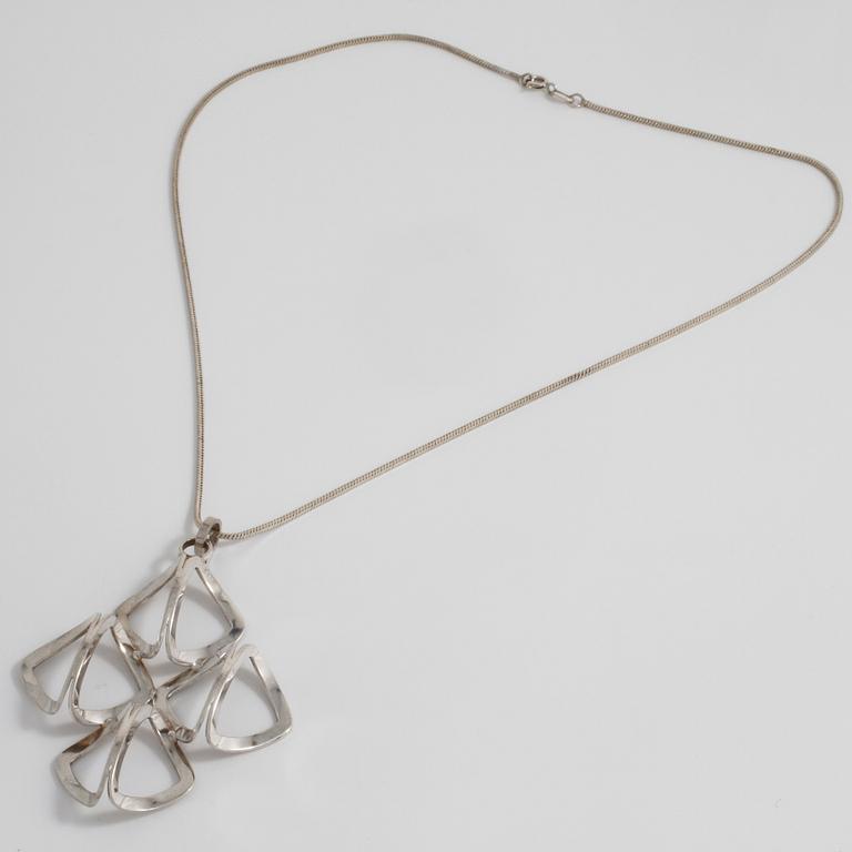 ERIK GRANIT, Helsinki, 1971, a pendant.