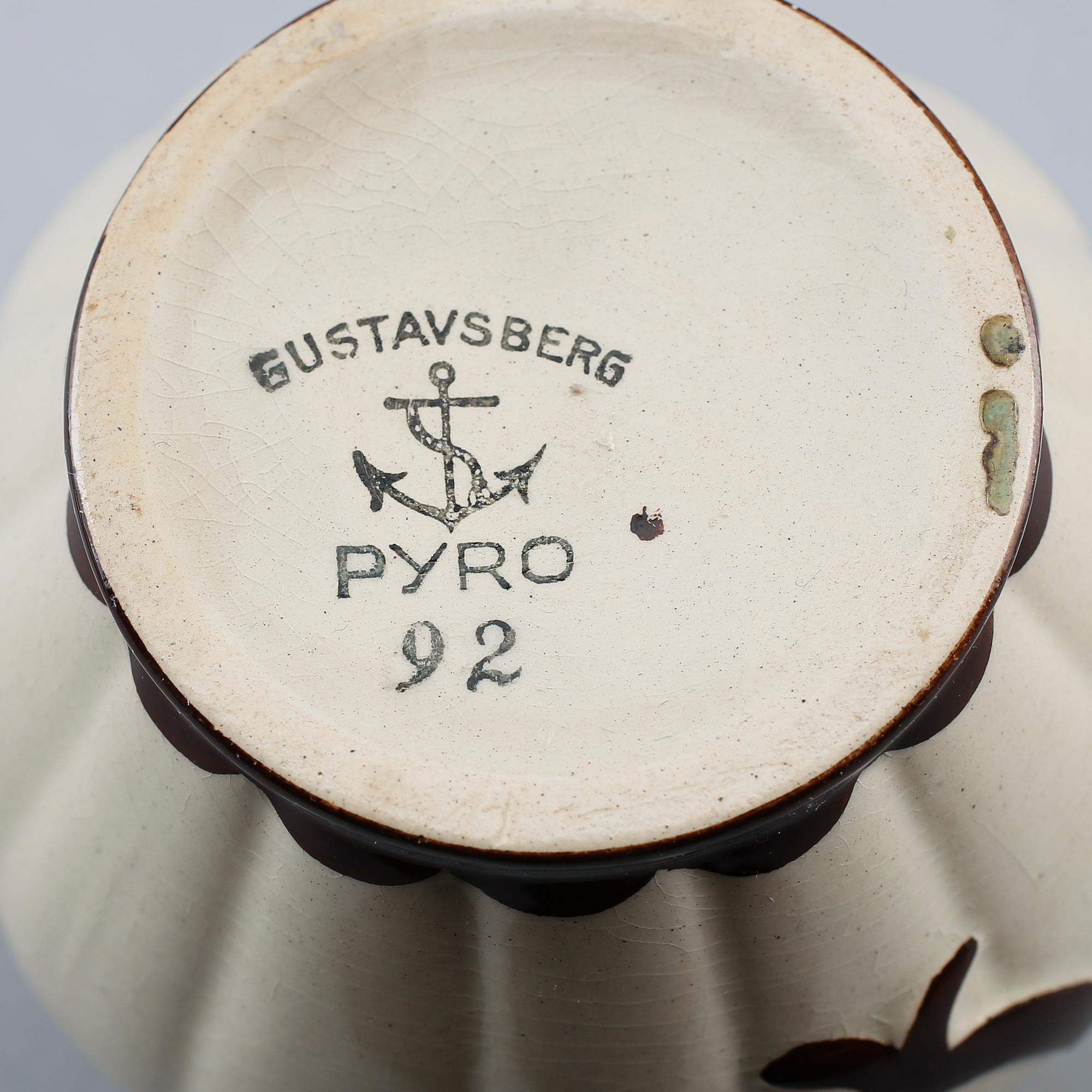 BURKAR, 16 st, porslin, "Pyro Brun", Wilhelm Kåge, Gustavsberg.