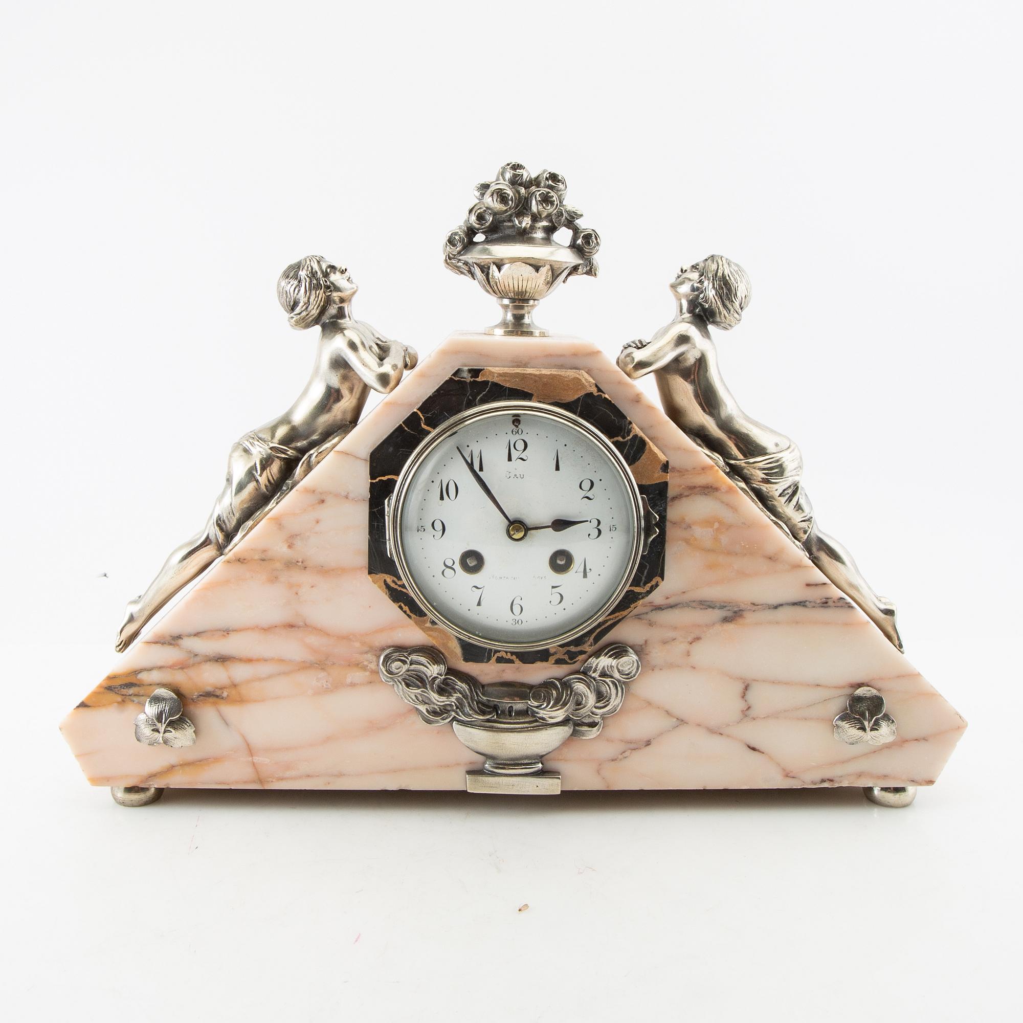 Table garniture 3 dlr Art Deco first half of the 20th century.