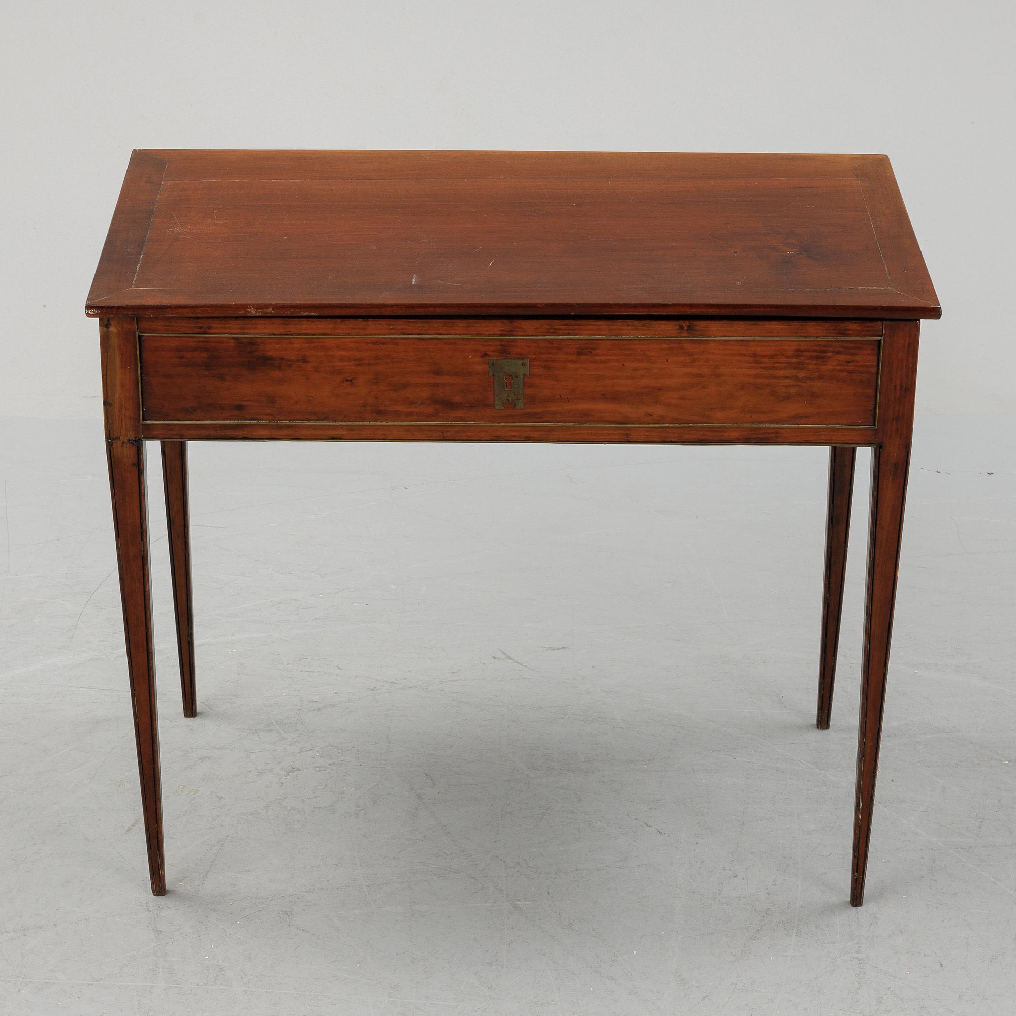Spelbord, sengustavianskt, omkring år 1800.