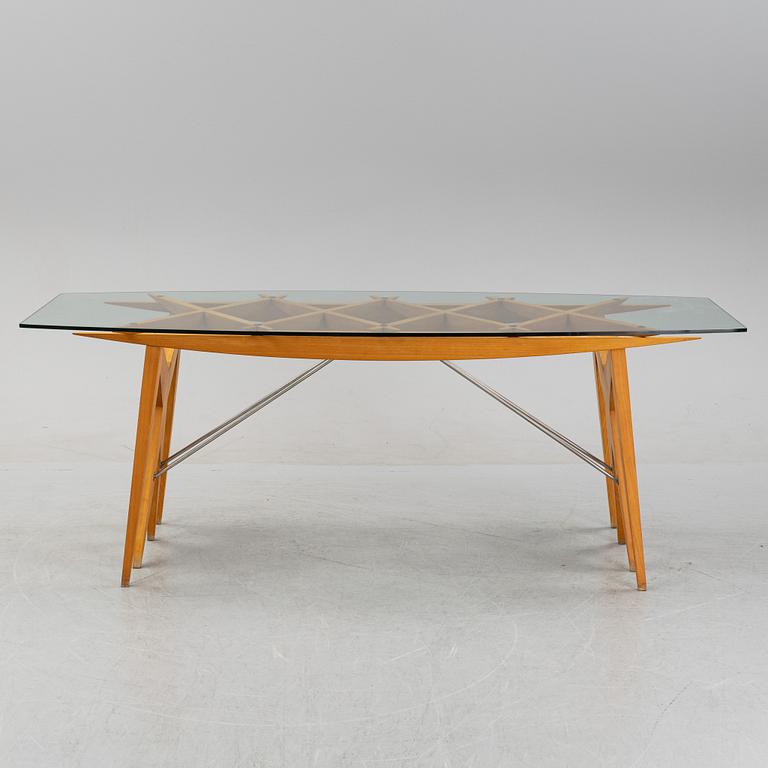 A dining table, Italy 1980-90s.
