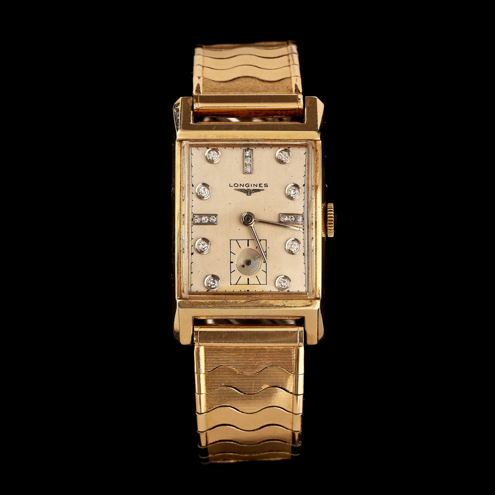 ARMBANDSUR, 14k guld samt 17 åttkantslipade diamanter. Vikt 40 g.