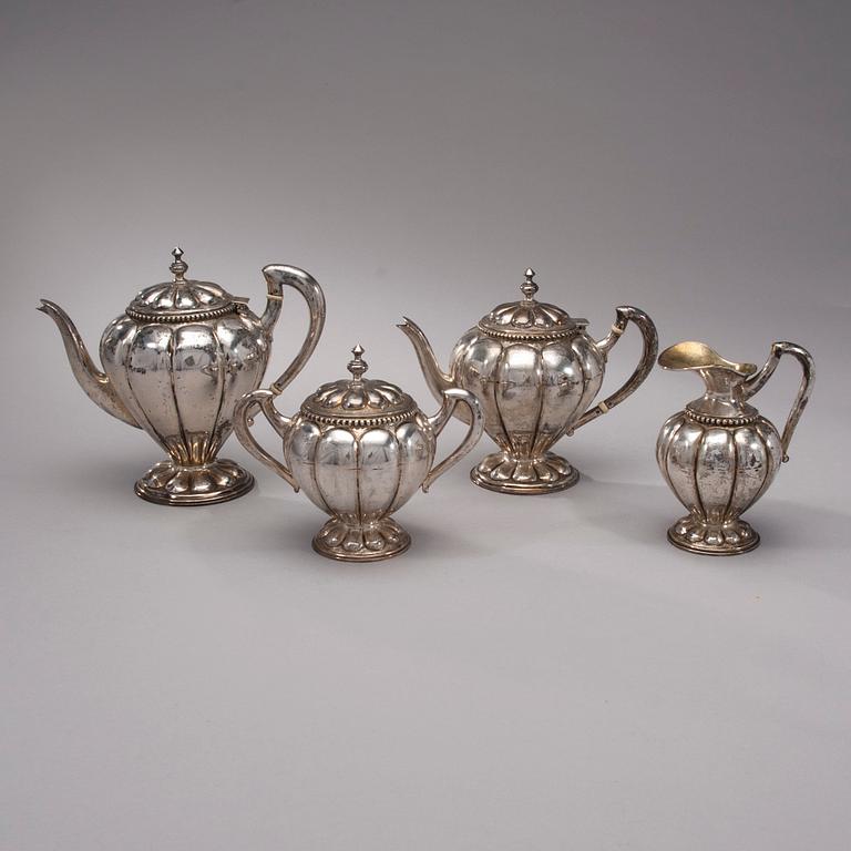 TESERVIS, 4 delar, silver, utländska stämplar, 1900-talets första hälft. Totalvikt 1702 g.