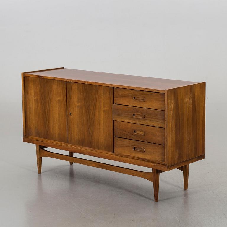 SIDEBOARD, valnöt, 1950/60-tal.