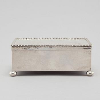 A silver cigar box from K Andersson in Stockholm, 1917.