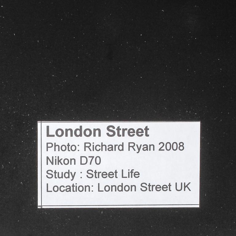 RICHARD RYAN, signerat fotografi, "London Street", 2008, Notes nr 0059, ur serien "Notes by Ryan".